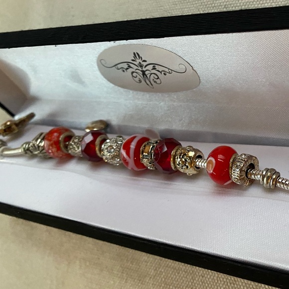 Chunky Red Glass Bead Metal Bracelet - Picture 6 of 15